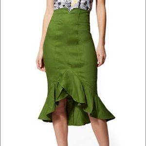 Never been worn New York & Company green skirt